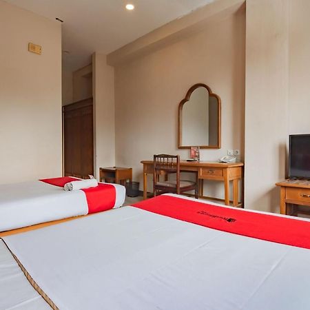 เรดดอร์ซ ใกล้สถาบันเทคโนโลยีบันดุง 2 Hotel ภายนอก รูปภาพ