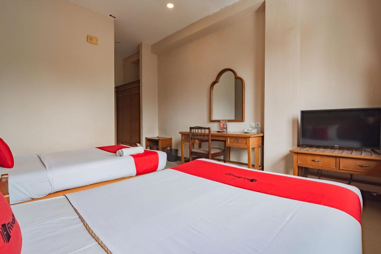 เรดดอร์ซ ใกล้สถาบันเทคโนโลยีบันดุง 2 Hotel ภายนอก รูปภาพ