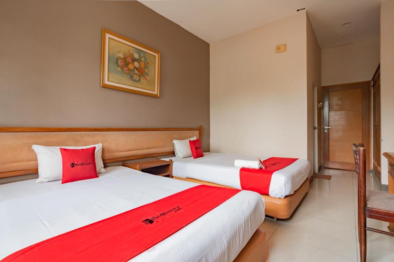 เรดดอร์ซ ใกล้สถาบันเทคโนโลยีบันดุง 2 Hotel ภายนอก รูปภาพ