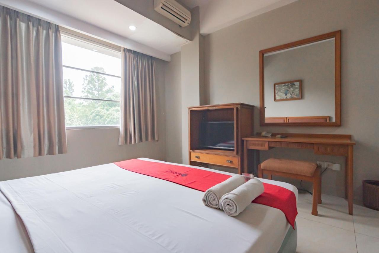 เรดดอร์ซ ใกล้สถาบันเทคโนโลยีบันดุง 2 Hotel ภายนอก รูปภาพ