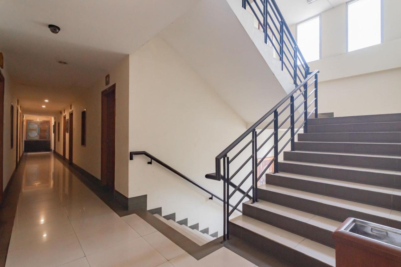 เรดดอร์ซ ใกล้สถาบันเทคโนโลยีบันดุง 2 Hotel ภายนอก รูปภาพ